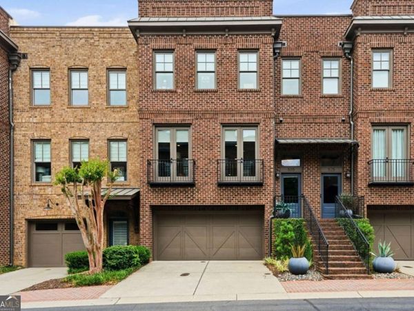 535 Canton Walk, Roswell, GA 30075