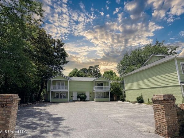 808 Desoto Street, Ocean Springs, MS 39564