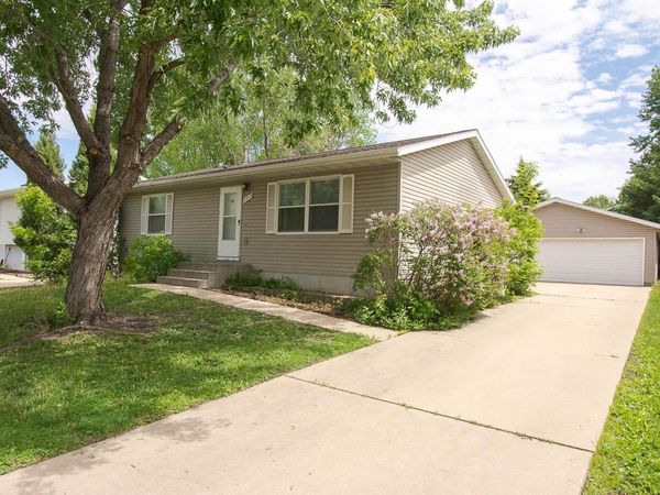 4914 25th Avenue NW, Rochester, MN 55901