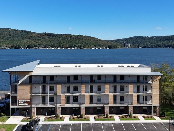 202 Paddle Wheel Drive, Unit 202, Guntersville, AL 35976