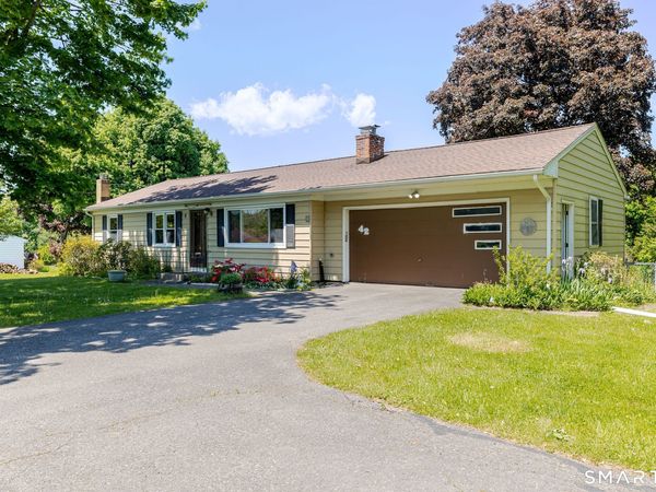 42 Silvermine, Brookfield, CT 06804