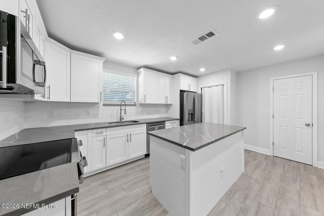 9811 Ridge Blvd Boulevard, Jacksonville, FL 32208 Photo
