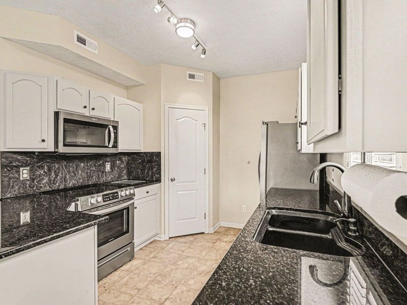 1505 Atlanta Court, Unit 201, Florence, KY 41042 Photo 10