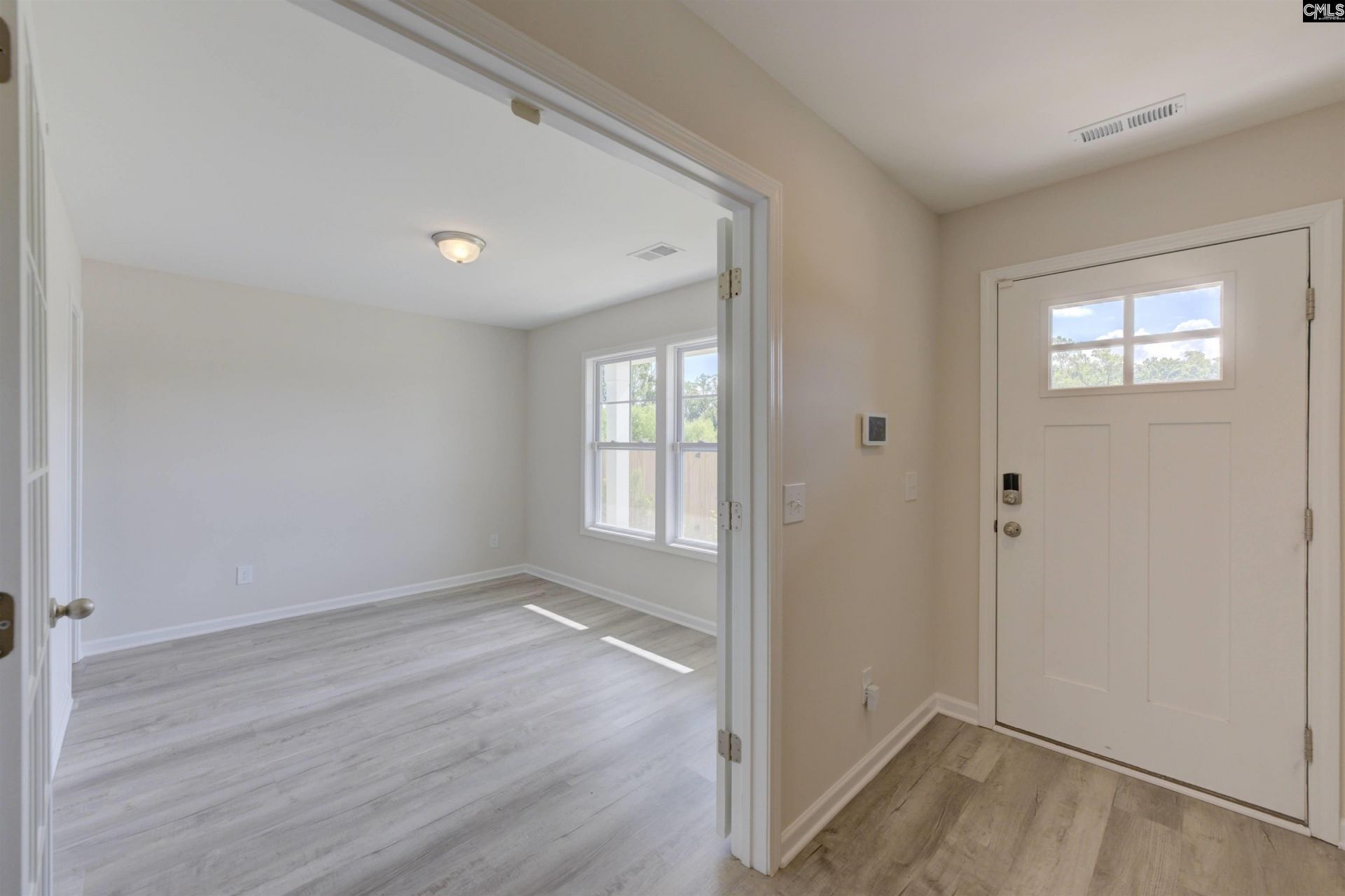 139 Texas Black Way  Photo 5