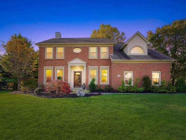 6255 Spinnaker Drive, Lewis Center, OH 43035