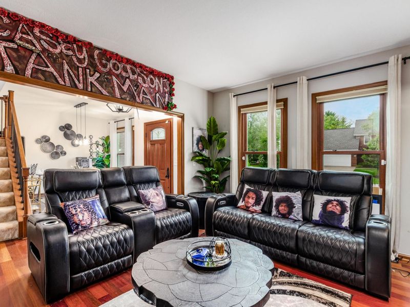 6255 Spinnaker Drive, Lewis Center, OH 43035 Photo 2