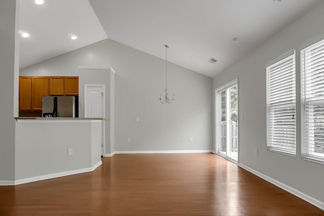 9850 Stockport Circle Photo 13