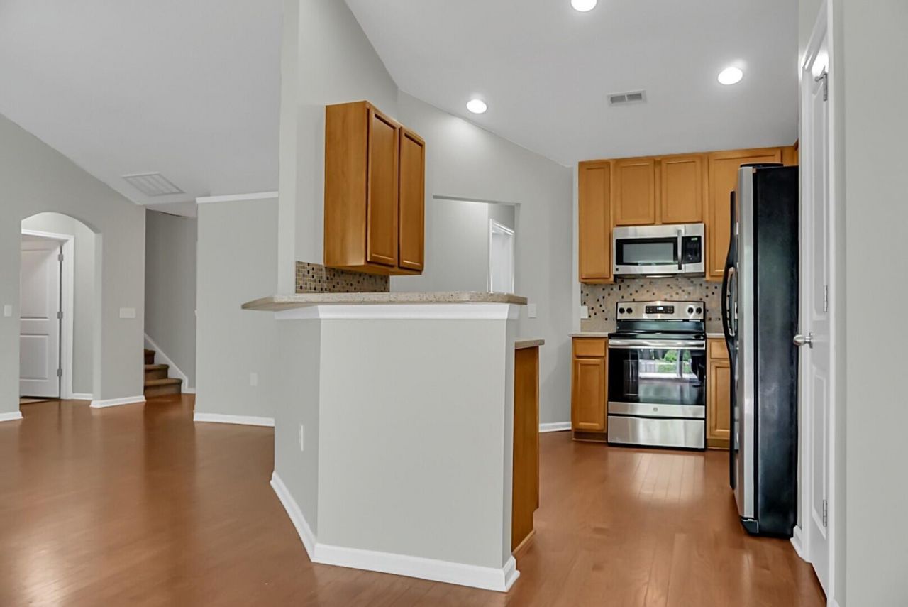 9850 Stockport Circle Photo 14