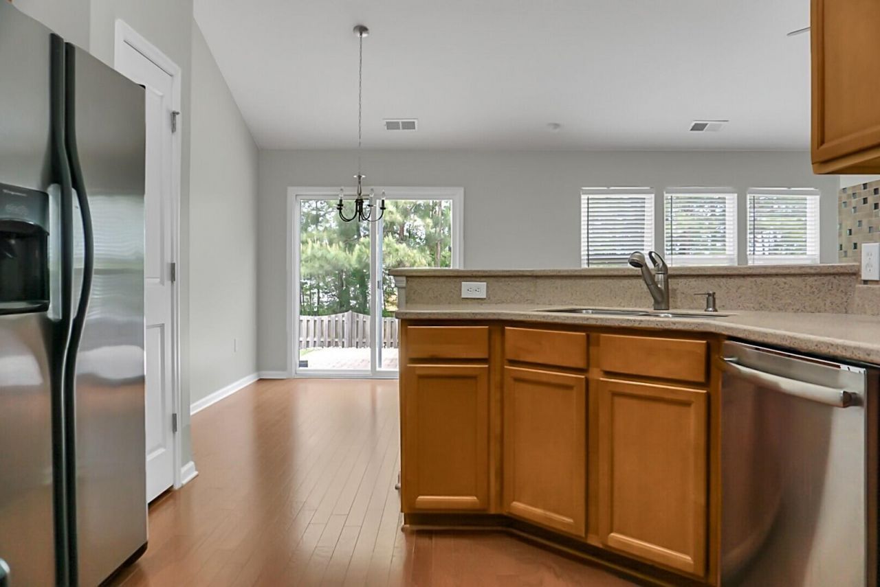 9850 Stockport Circle Photo 17