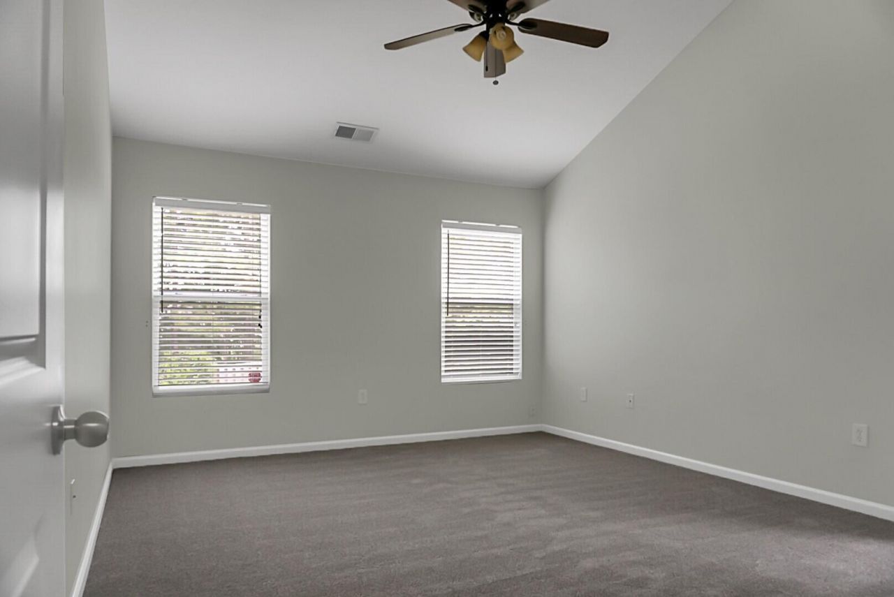 9850 Stockport Circle Photo 20