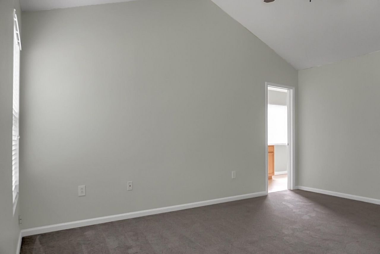 9850 Stockport Circle Photo 29