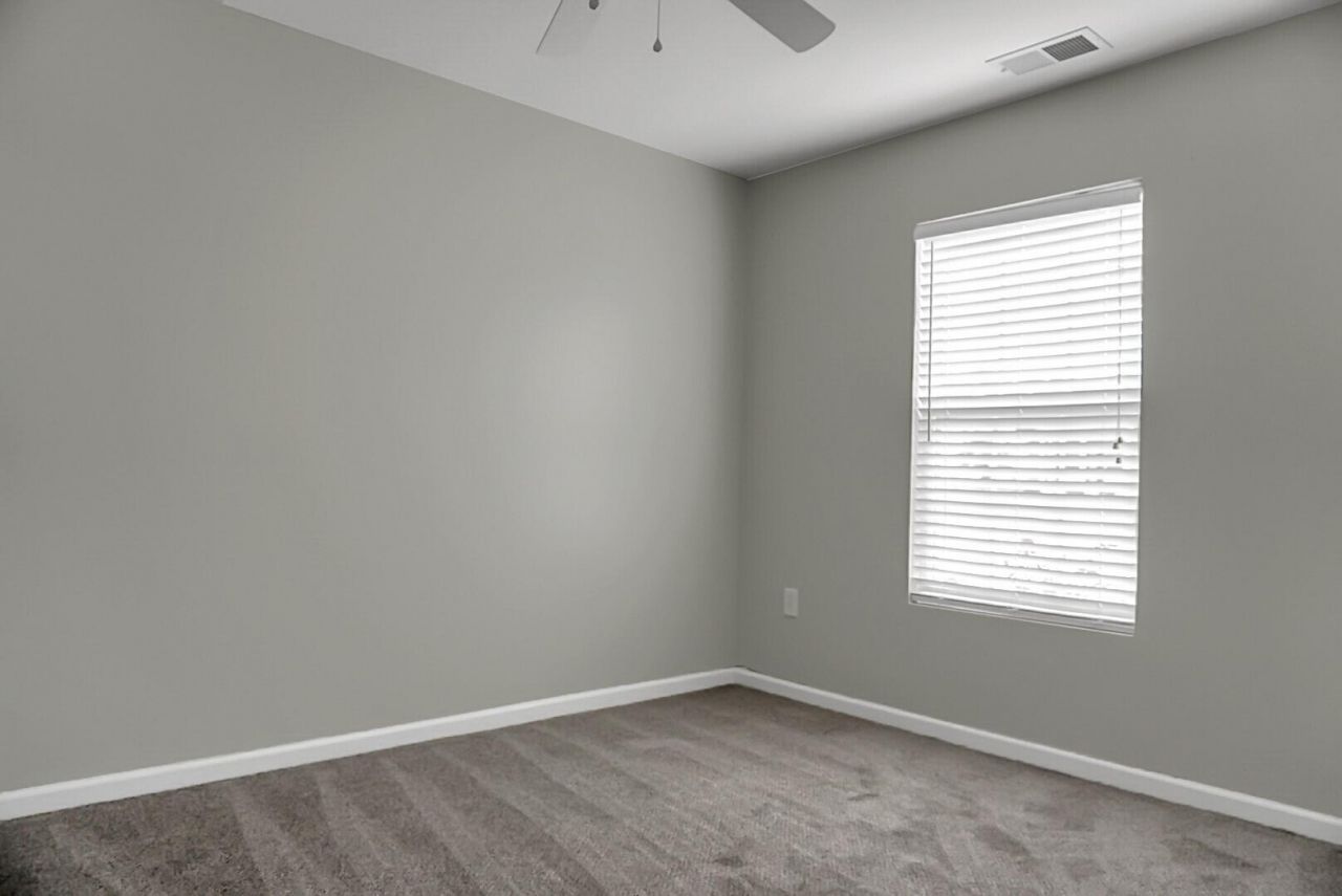 9850 Stockport Circle Photo 32