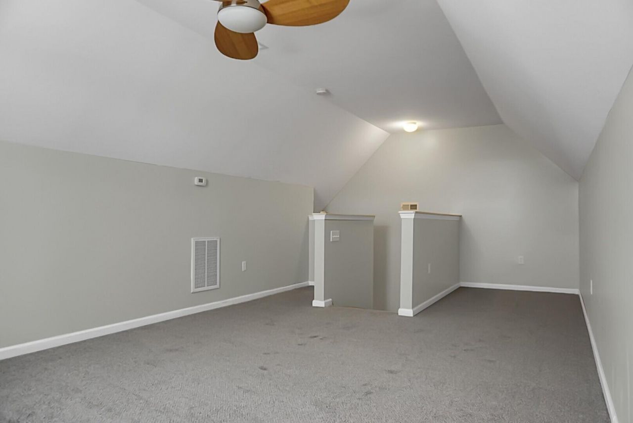 9850 Stockport Circle Photo 34