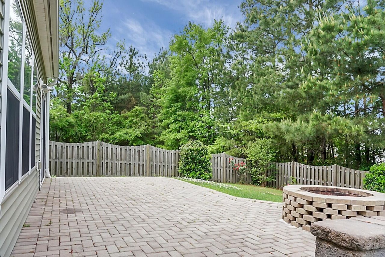 9850 Stockport Circle Photo 39