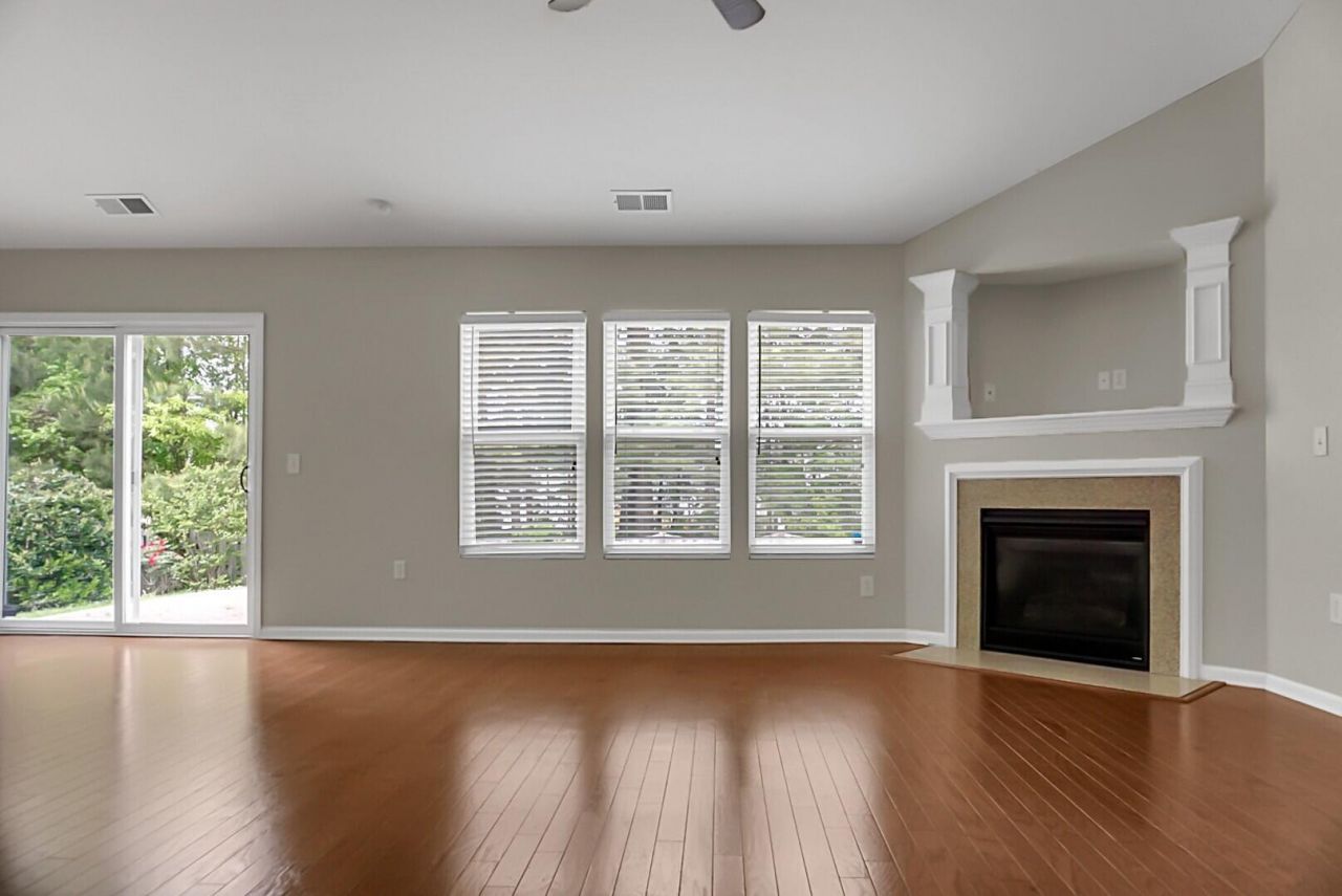 9850 Stockport Circle Photo 7