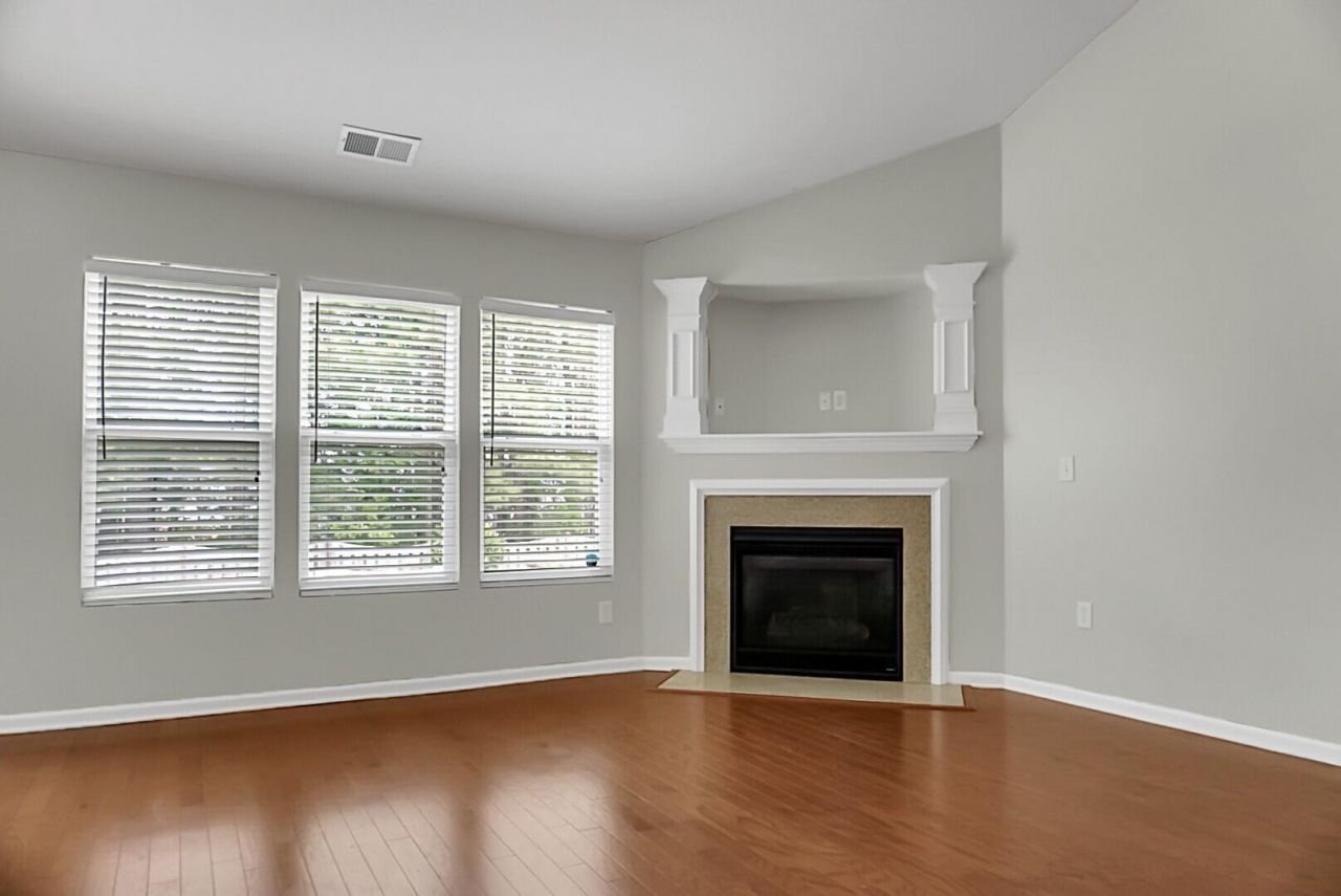 9850 Stockport Circle Photo 9