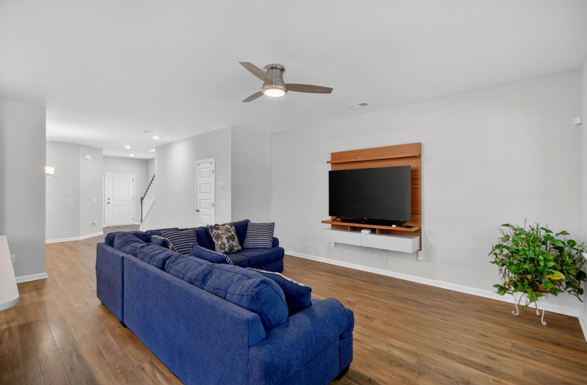 328 Firewheel Court Photo 10