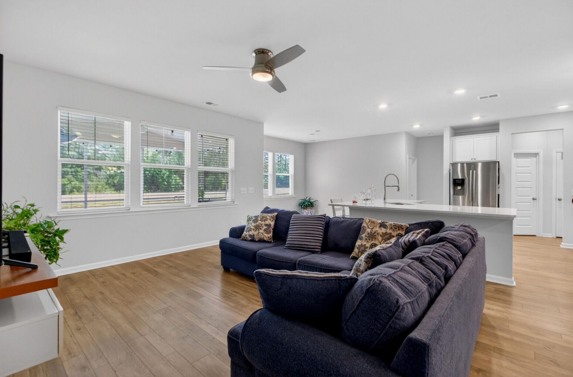 328 Firewheel Court Photo 9