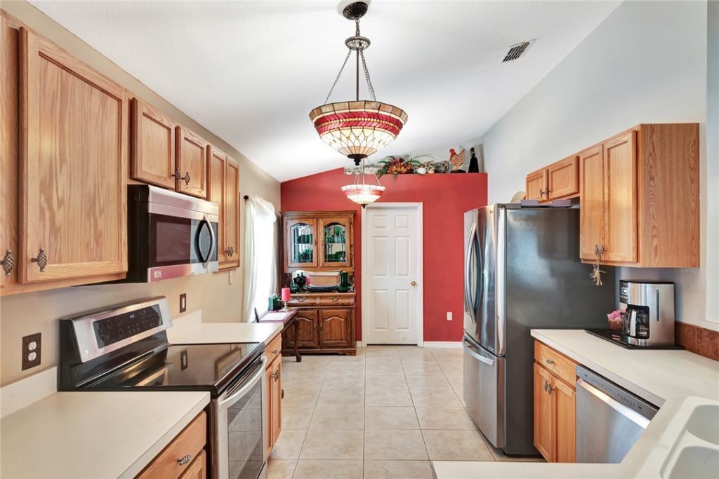 2554 12th Square Sw, Vero Beach, FL 32968 Photo