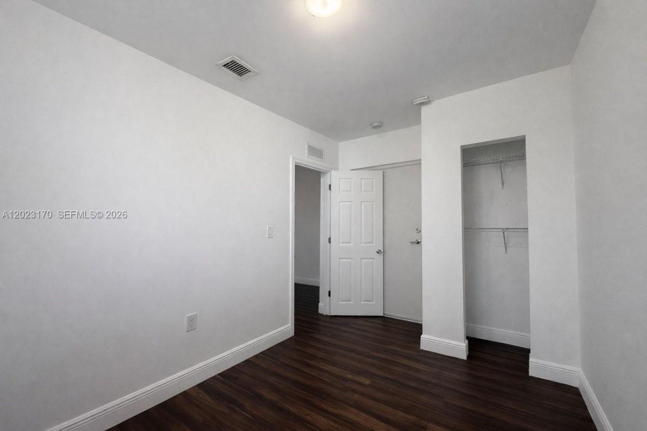 540 NW 7th St , Unit 36, Miami, FL 33136 Photo