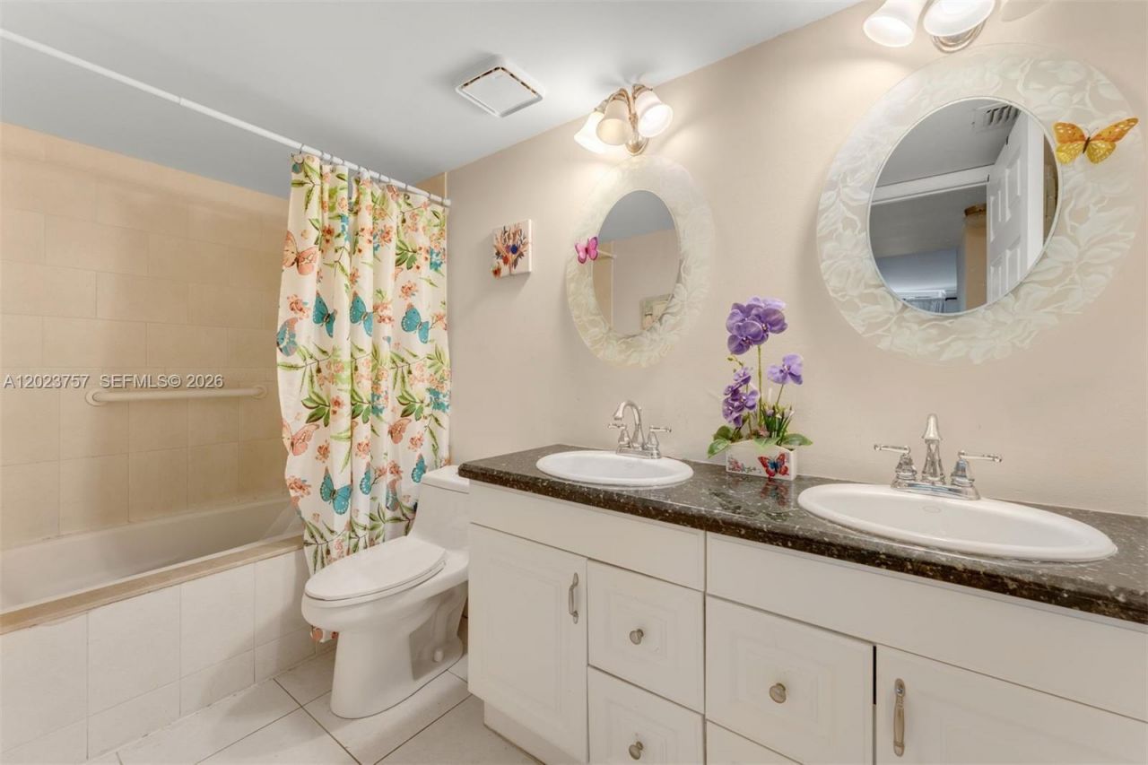 2000 Towerside Ter , Unit 308, Miami, FL 33138 Photo