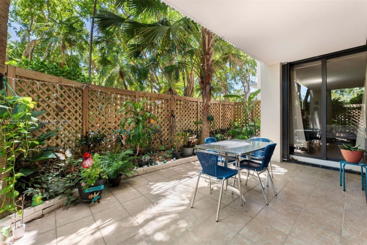 2000 Towerside Ter , Unit 308, Miami, FL 33138 Photo