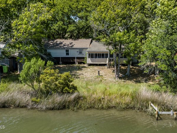 470 Little Kinston Road, Surf City, NC 28445