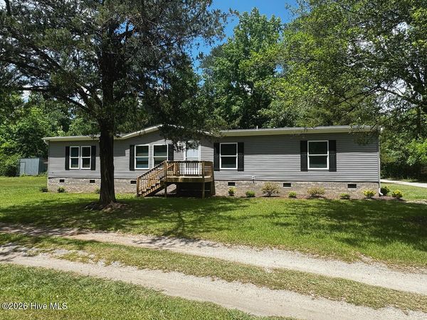 97 Bridgeside Road, Rocky Point, NC 28457