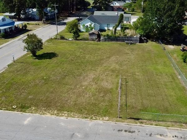 102 Whitley Street , Walstonburg, NC 27888
