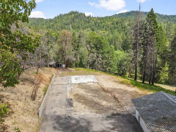 6584 Pleasant Creek Road, Rogue River, OR 97537