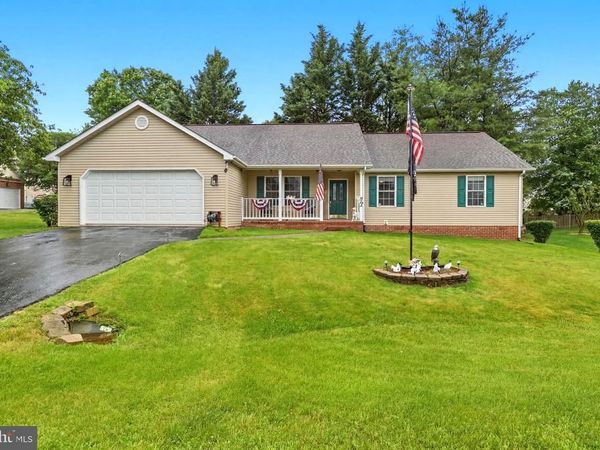 32 TALISMAN DRIVE , MARTINSBURG, WV 25403