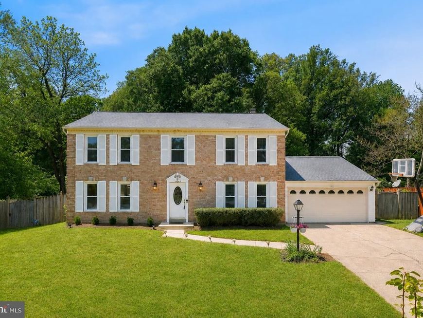 10240 Colebrook Avenue , Potomac, MD 20854 Main Photo