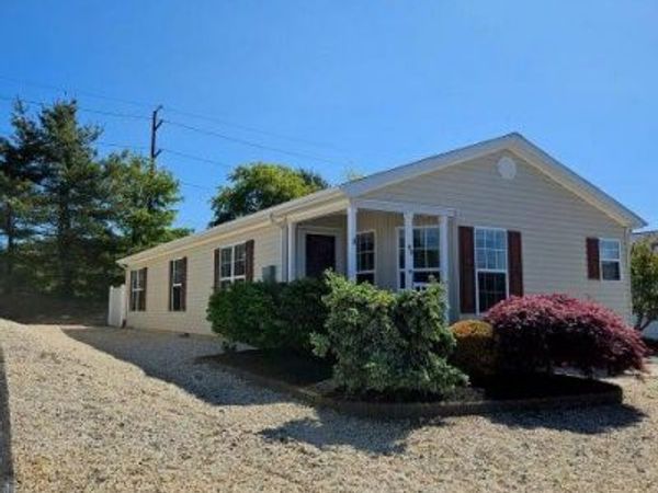 48 FORT LEE DRIVE , MANAHAWKIN, NJ 08050