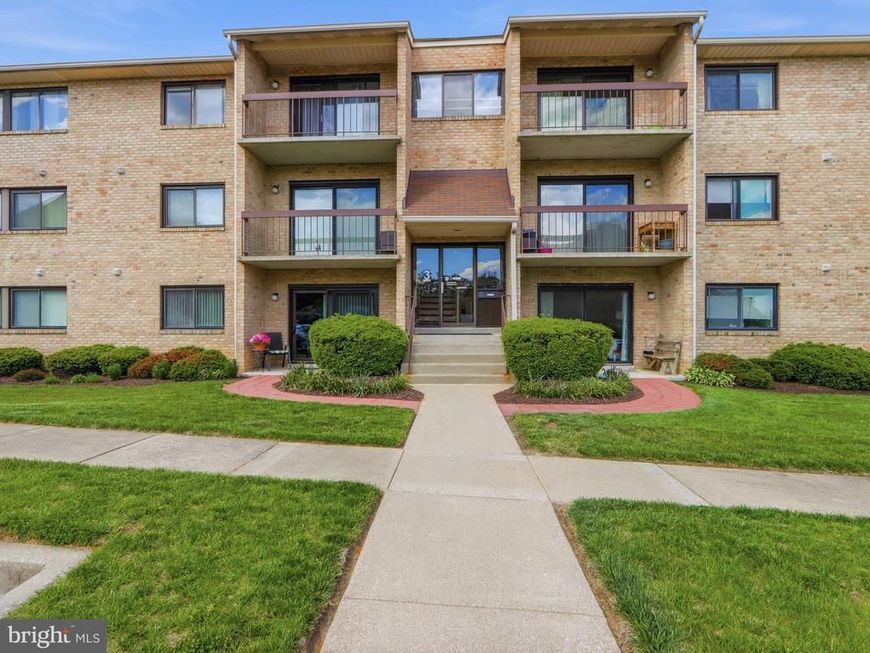 3 Summit Hill Ct, Unit C3, Baltimore, MD 21228 Main Photo