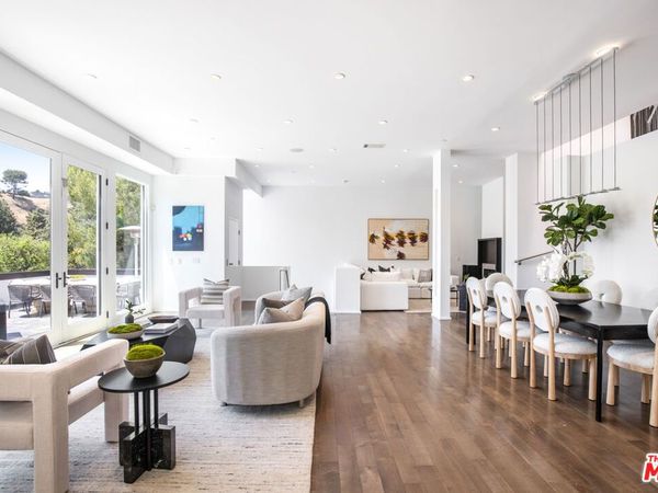 1642 Lindacrest Drive, Beverly Hills, CA 90210