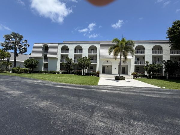 769 Jeffery Street, Unit 2-103, Boca Raton, FL 33487
