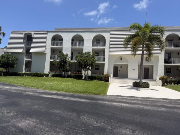769 Jeffery Street, Unit 2-103, Boca Raton, FL 33487