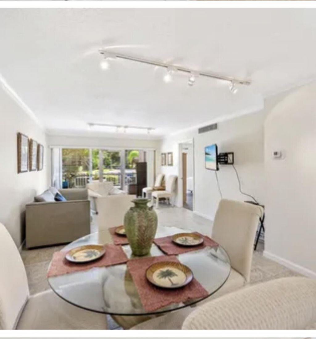769 Jeffery Street, Unit 2-103, Boca Raton, FL 33487 Photo