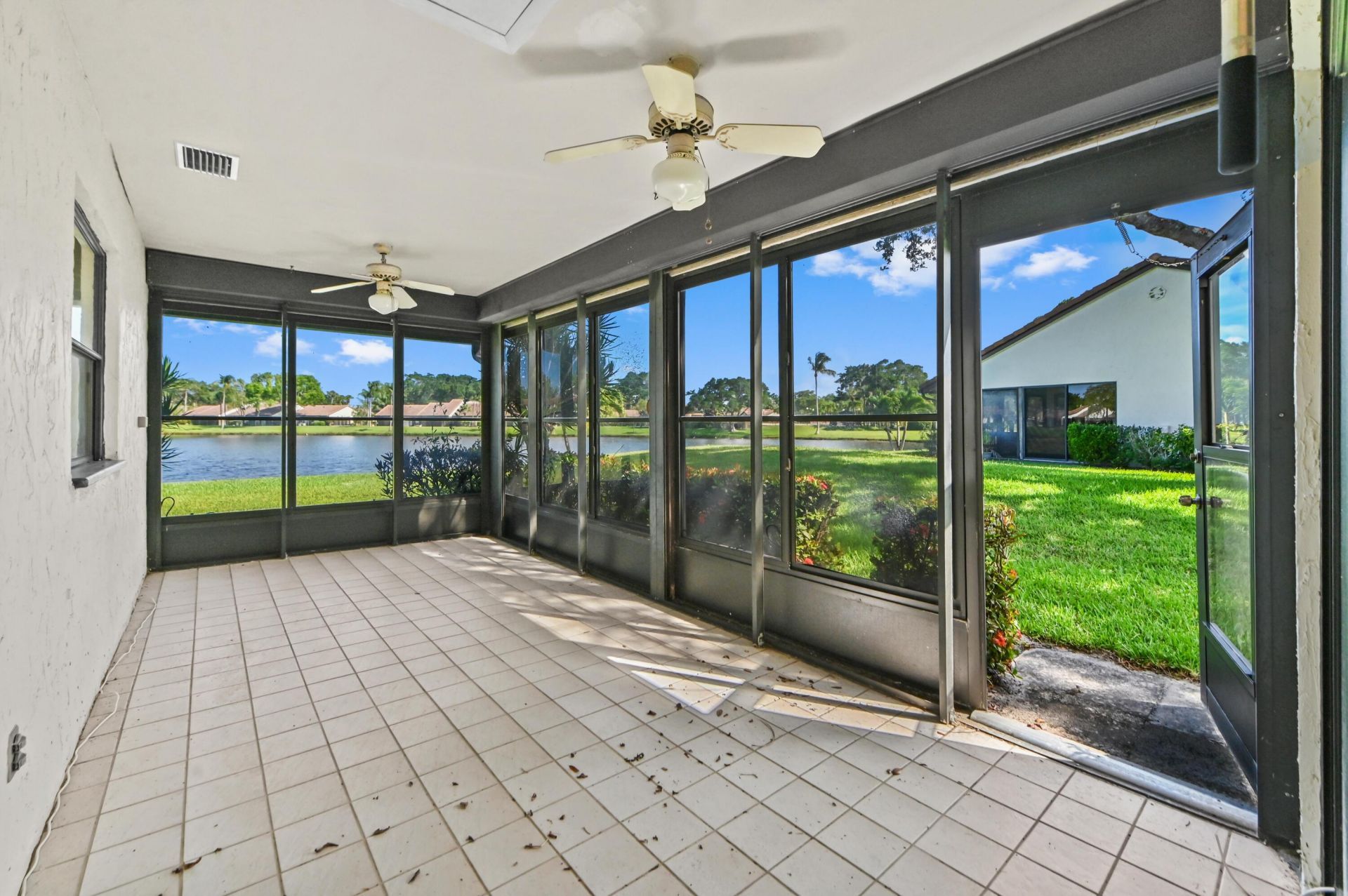 5537 Parkwalk Circle E, Boynton Beach, FL 33472 Photo