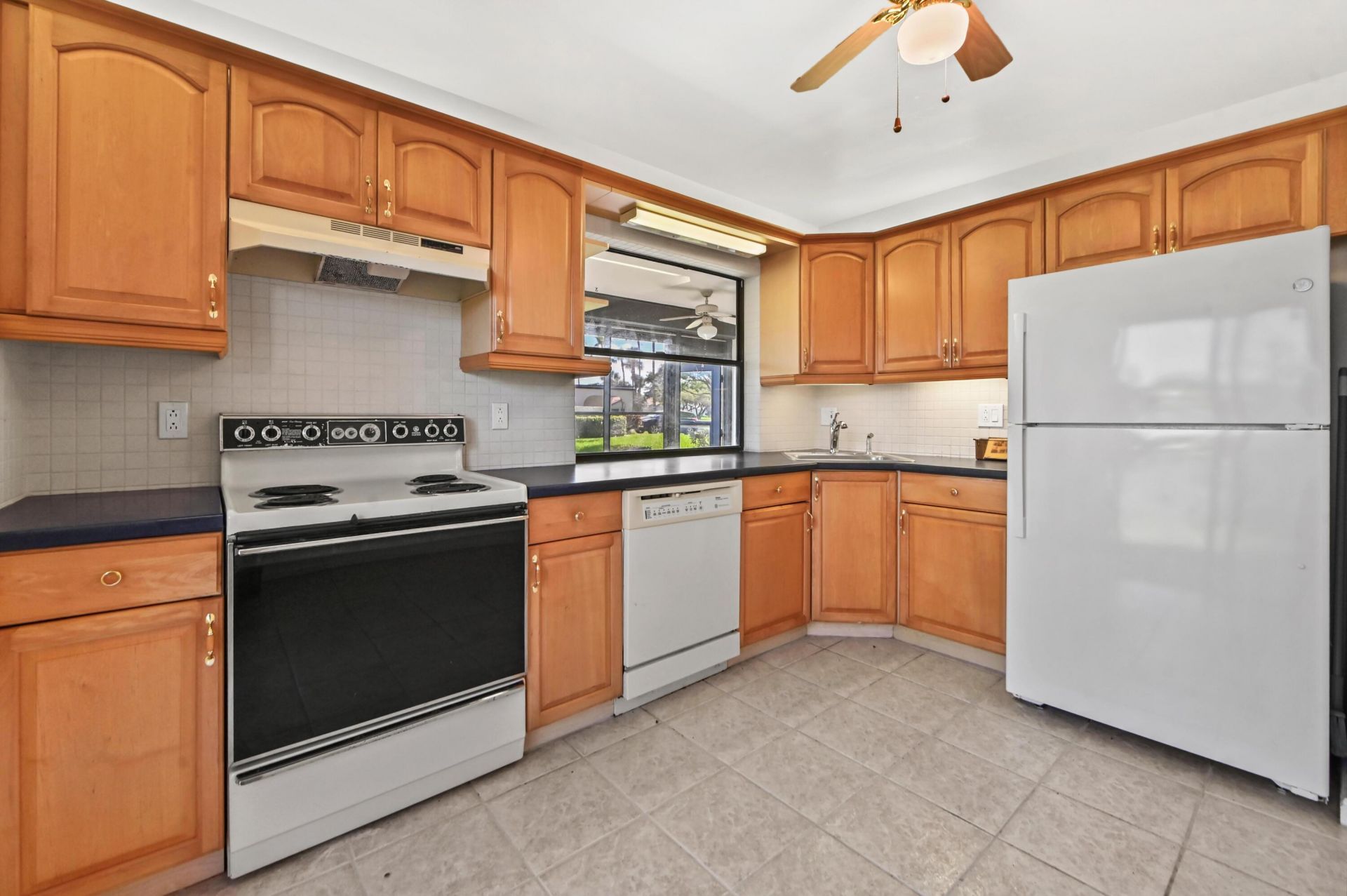 5537 Parkwalk Circle E, Boynton Beach, FL 33472 Photo