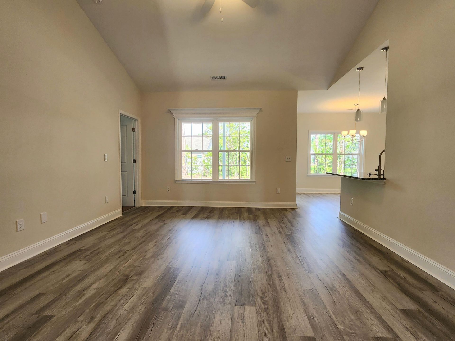 3431 Spivey St. Photo 7
