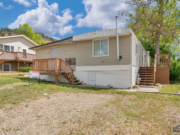 514 6TH ST, Sturgis, SD 57785