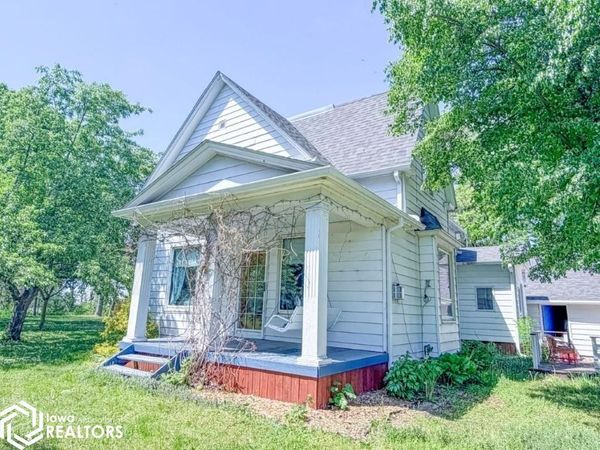 1440 170th Street, Hampton, IA 50441