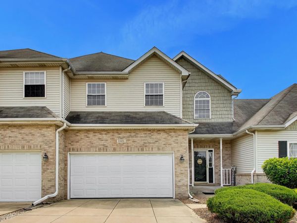 5494 Victoria Place, Crown Point, IN 46307