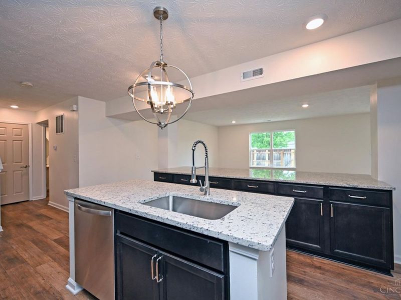 119 Settlers Trail, Union, OH 45322 Photo 12