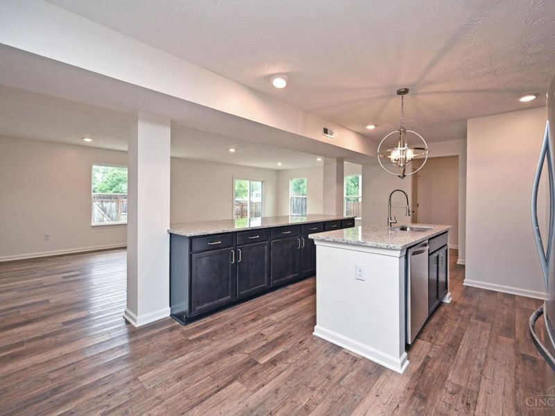 119 Settlers Trail, Union, OH 45322 Photo 8