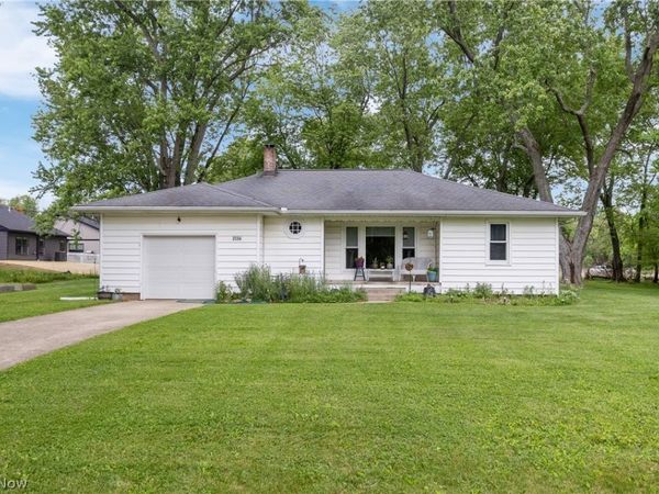 2136 E Smithville Western Road , Wooster, OH 44691