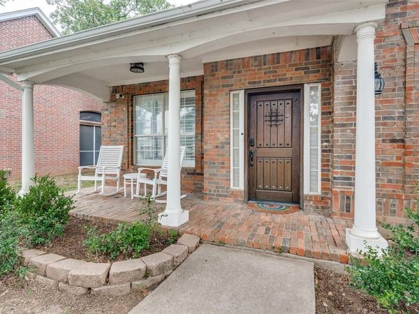 841 Forest Hollow Drive, Hurst, TX 76053