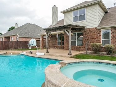 1121 Victory Bells Drive, Fort Worth, TX 76052