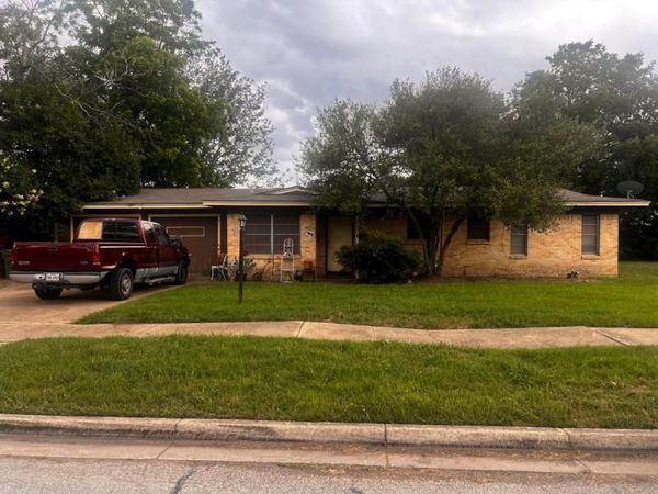 7904 Lazy Lane Road , North Richland Hills, TX 76180